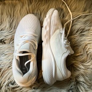 Practically new white under armor sneakers size 6